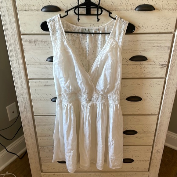 White Guess Dress - Picture 2 of 9